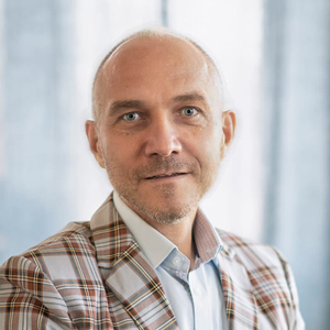 Dr. Frank Grossmann